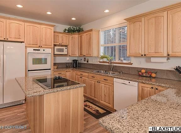 2nd image of 1790 Christine Dr