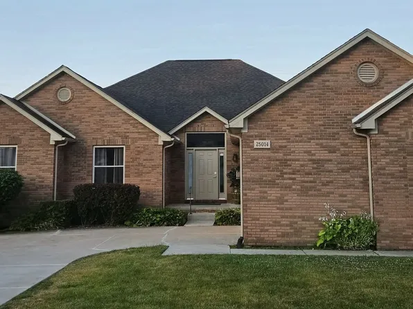 25014 Trombley St, Harrison Township, MI 48045