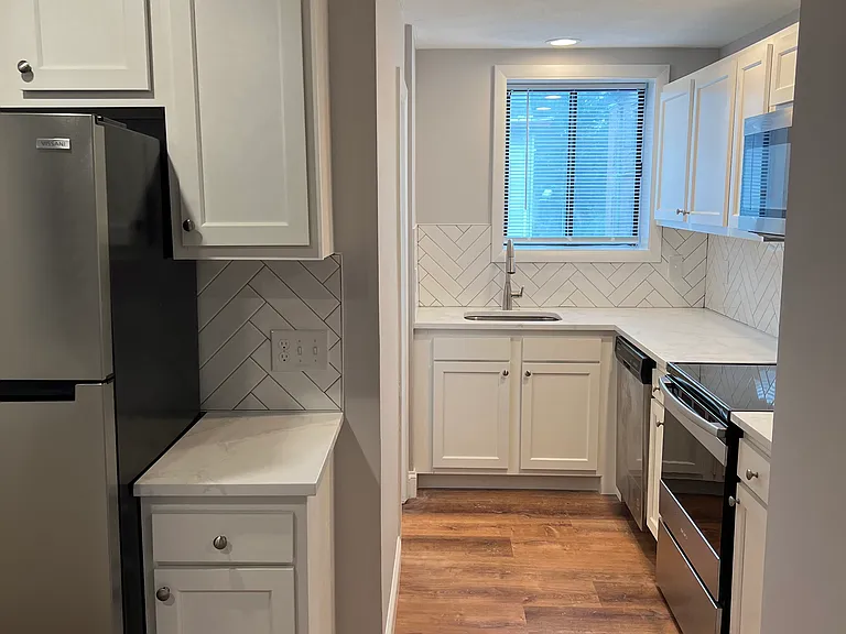 75 & 77 Elm Street — Photo 49