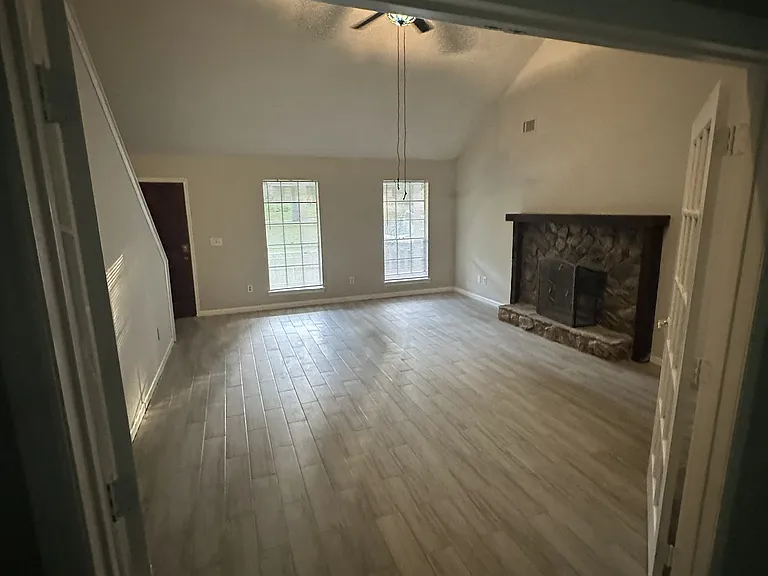 8406 Red Cedar Way — Photo 2