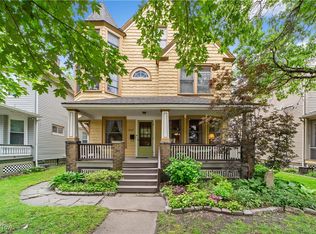 3018 W 12th St, Cleveland, OH