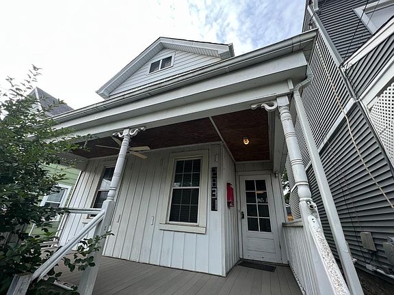 3rd image of 2831 Rosella Ave