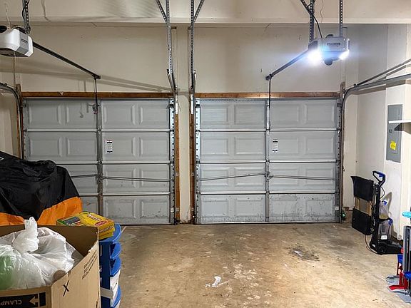 5th image of 121 King Edward Ct