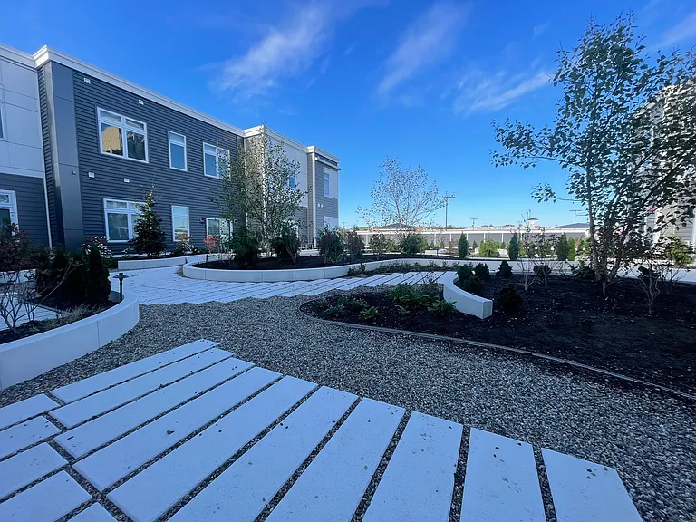 60 Cross St E #220 — Photo 18