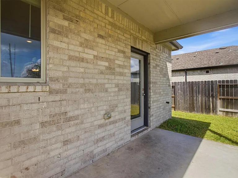 6815 Ivory Sedge Trl — Photo 25