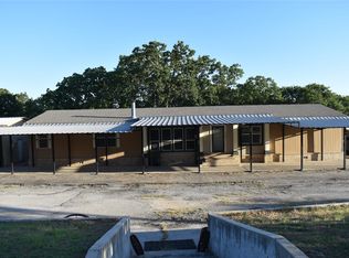 1341 Hildreth Pool Rd, Bowie, TX 76230