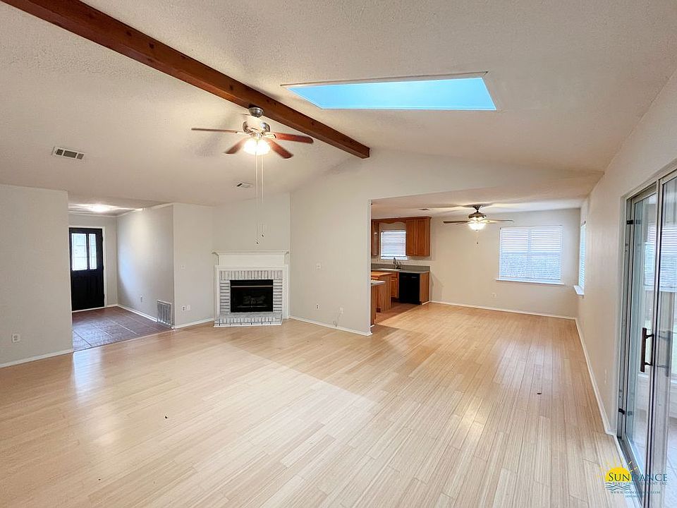 1st image of 4512 Parkwood Ln E