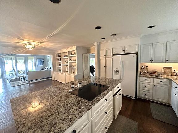2nd image of 1311 Lake Shore Dr