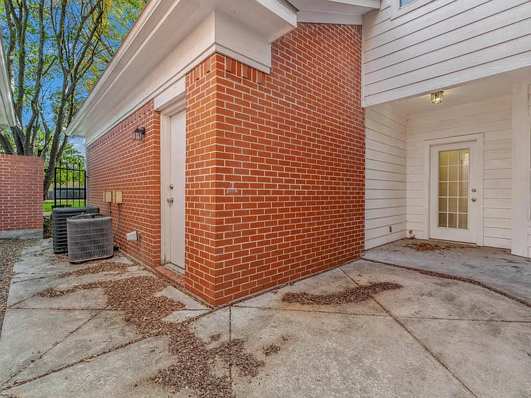 4400 Carter Creek Pkwy #306 — Photo 21