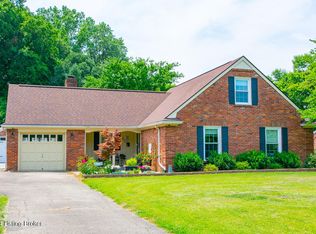 8610 Whipps Bend Rd, Bellemeade, KY 40222