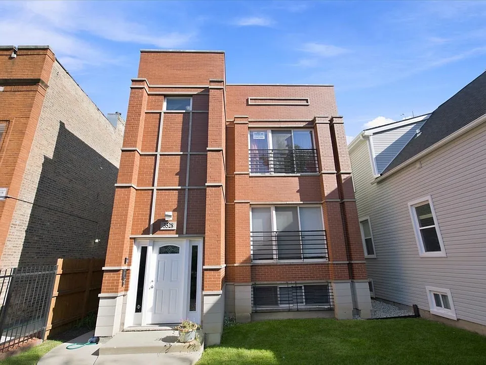 3528 W Shakespeare Ave #G
