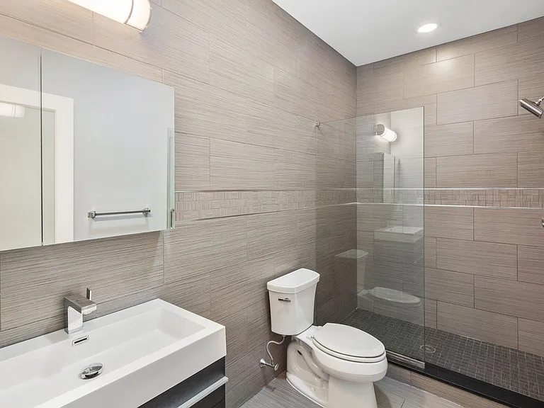 2608 Webster Street — Photo 9