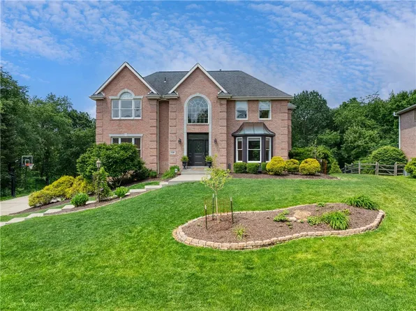 130 Sewickley Farm Cir, Mars, PA 16046