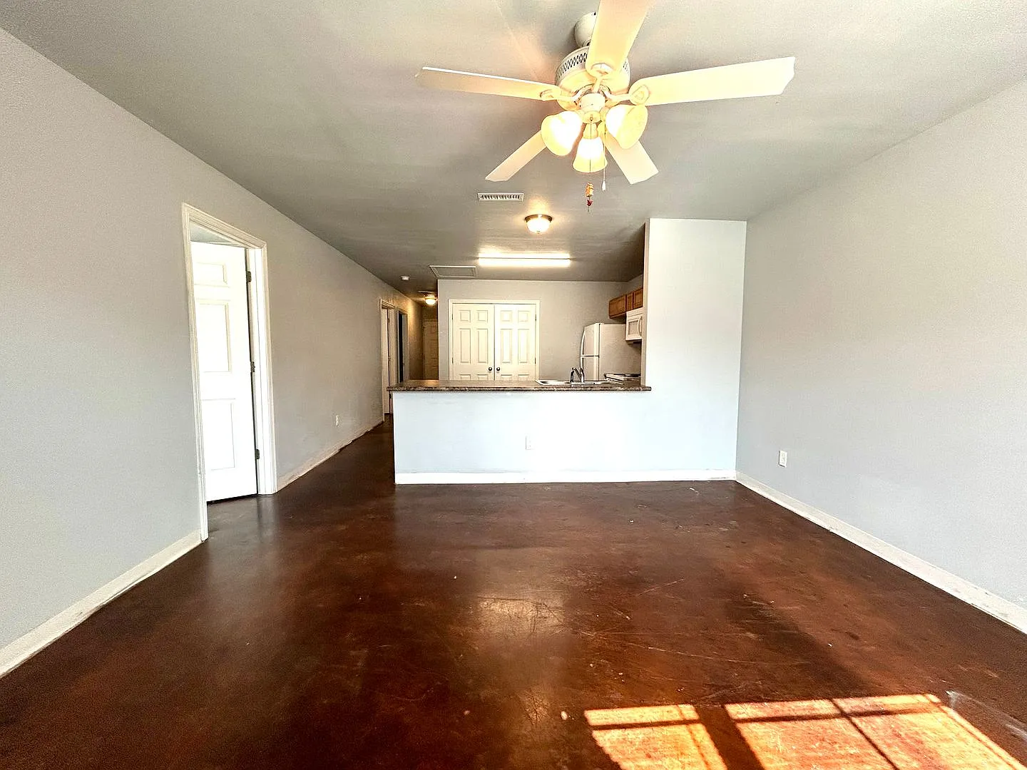 525 Pool Street — Photo 3