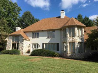 525 Rodes Dr, Charlottesville, VA 22903