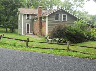 5 Decker Dr, Middletown, NY 10940