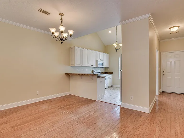 538 Midland Pass — Photo 6