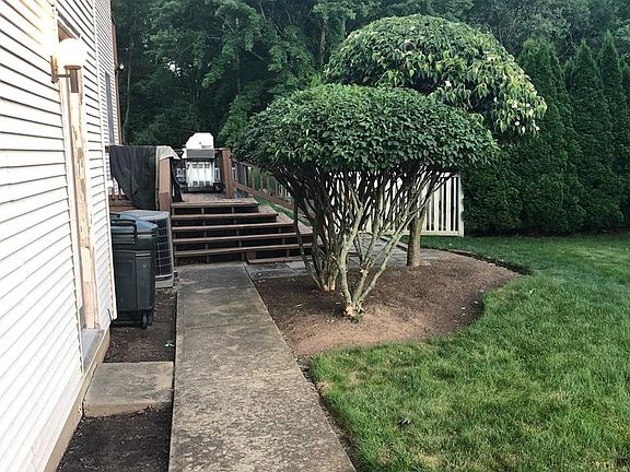 3rd image of 312 Donnas Way