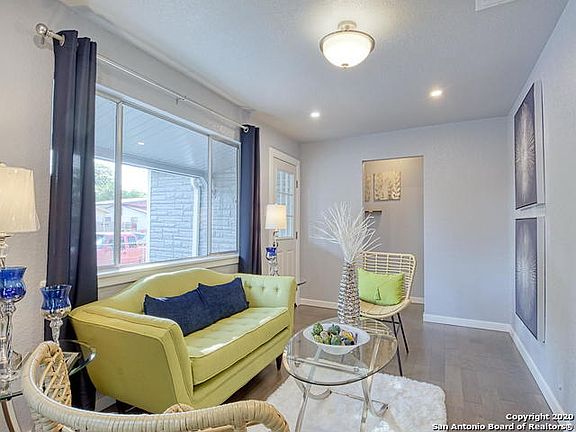 4th image of 214 Balboa Ave