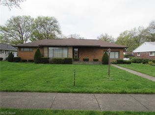 210 S McKinley Ave, Dover, OH 44622
