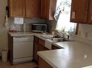 53631 Ridgeview Cir, Paw Paw, MI 49079