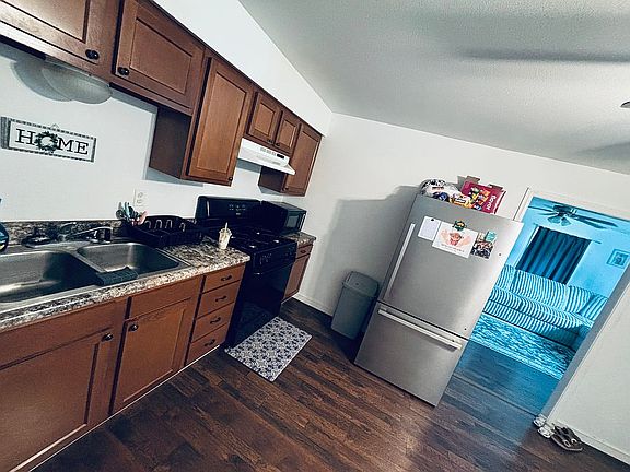 4th image of 1005 Cottage Ln