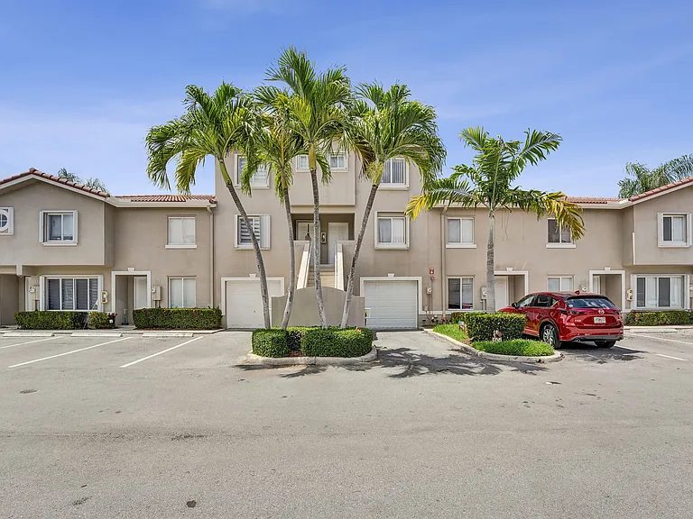 173 Riviera Cir — Photo 36