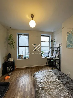 Rented by Yaffa Realty LLC | media 35