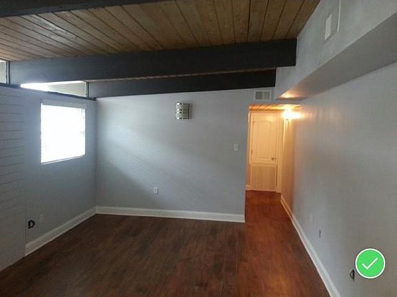 4th image of 205 Vine St