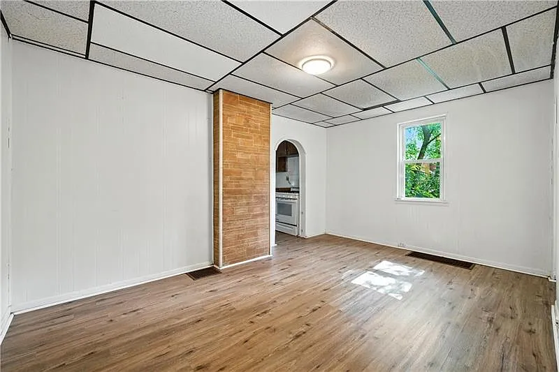 Fully Renovated 3 Bedroom / 2 Bath Home in South Side - Sec 8 Approved — Photo 3