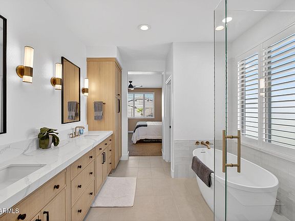2nd image of 612 W SAN CARLOS Way