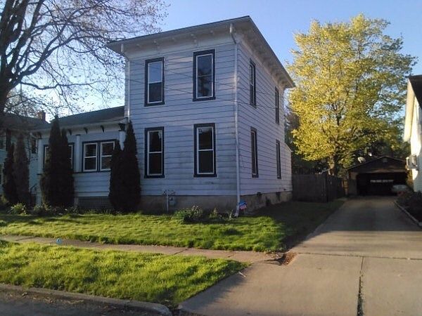 1st image of 284 Lawn St