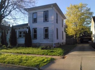 284 Lawn St, Geneva, OH 44041