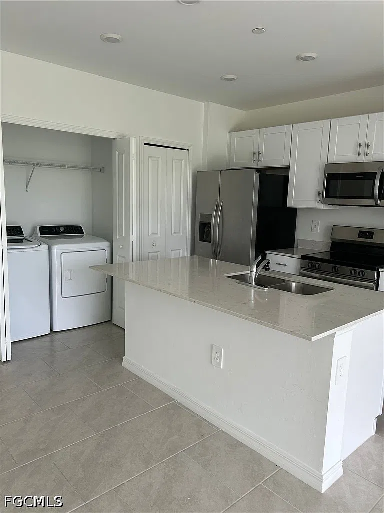 3 bed, 2.5 bath, 1378 sqft, $1,800 — Photo 4