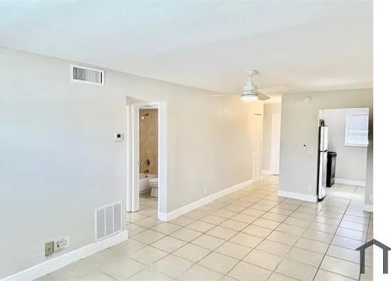 2 bed, 864 sqft, $1,950 — Photo 3
