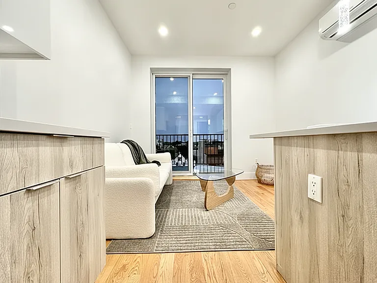 1644 New York Ave #3D — Photo 3
