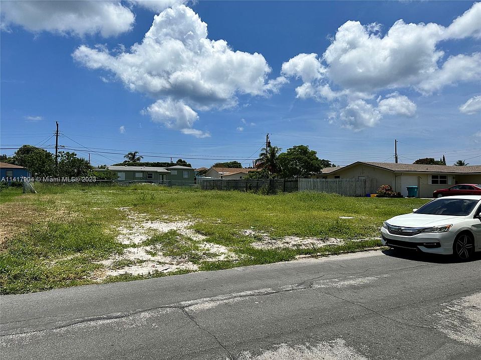 2nd image of 524 NW 3rd St