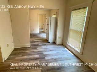 5733 Red Arrow Hwy #6, Stevensville, MI 49127