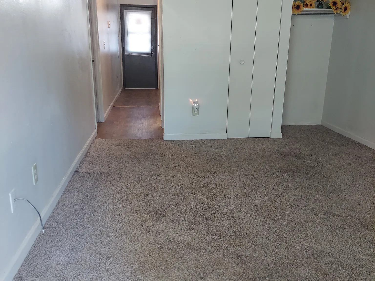 Hillview Apartments - 36 — Photo 1