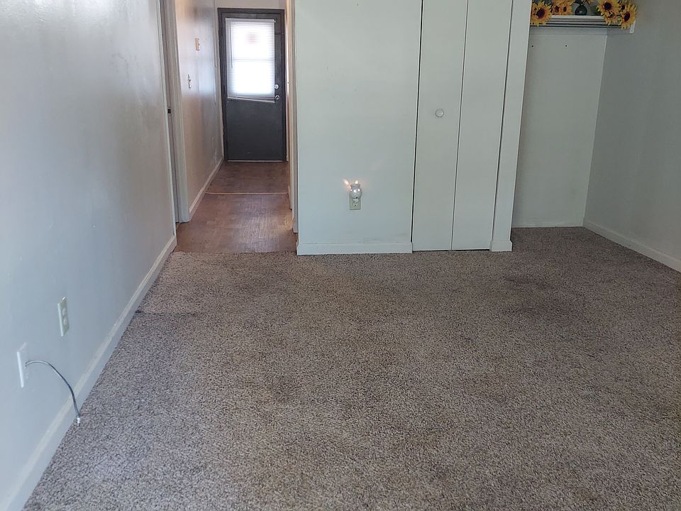 1st image of 300 W Gordon St #36304