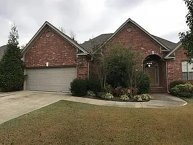 3200 Mossy Creek Dr — Photo 1