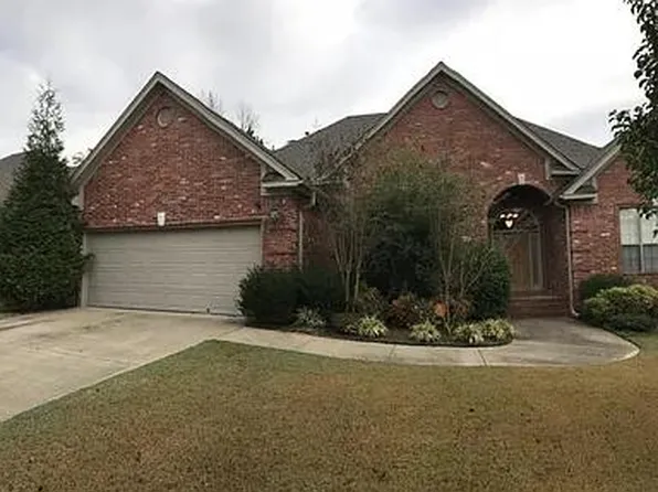 3200 Mossy Creek Dr, Little Rock, AR 72211