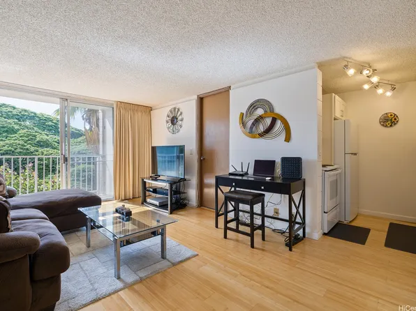 1720 Huna St #B405, Honolulu, HI 96817