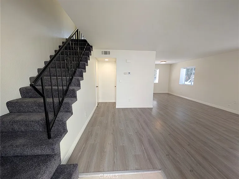 529 E Colorado Blvd #D — Photo 4