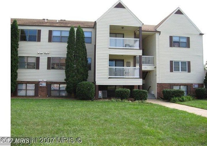 1st image of 100 Chesterfield Ln APT 102
