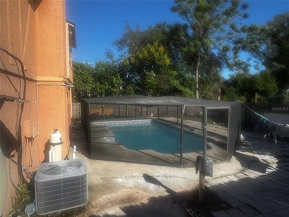 4th image of 5300 FERNHILL COURT