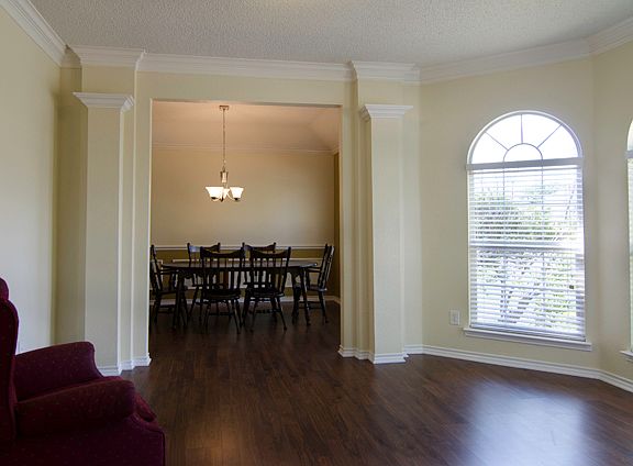 5th image of 5017 Daisy Ct