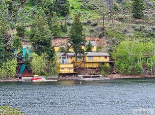 53 S Shoreline Dr, Salmon, ID 83467