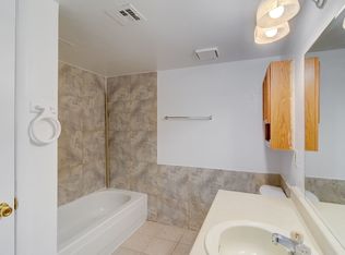 2921 Country Manor Ln APT 31, Sunrise Manor, NV 89115