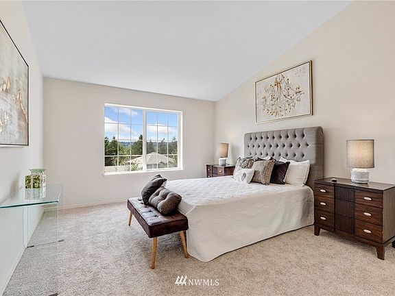 2nd image of 18642 NE 57th Way #18642